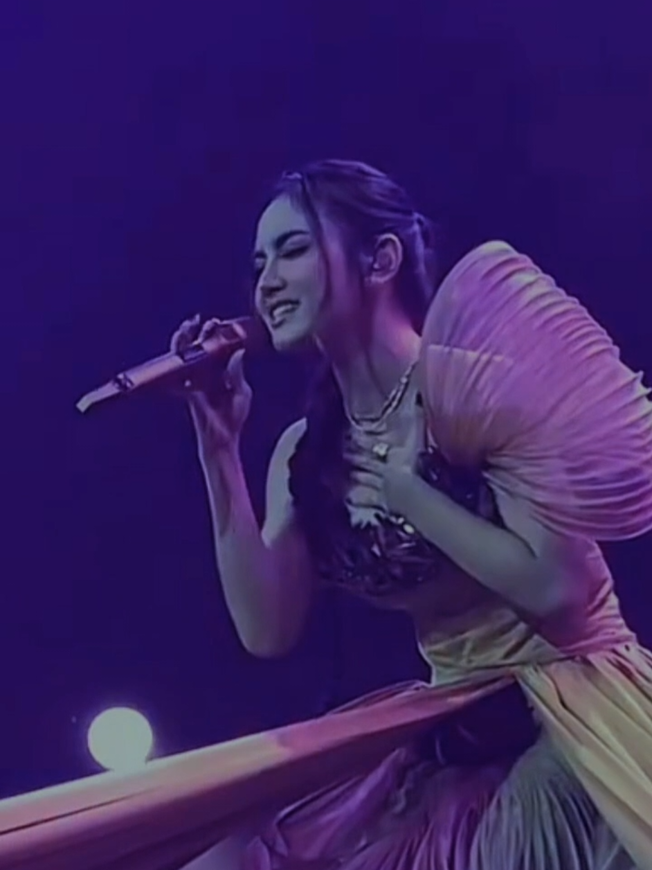 gilak highnote nya 🔥😍 #untukyangbersamanya #mahalini #albumkoma #spotify 