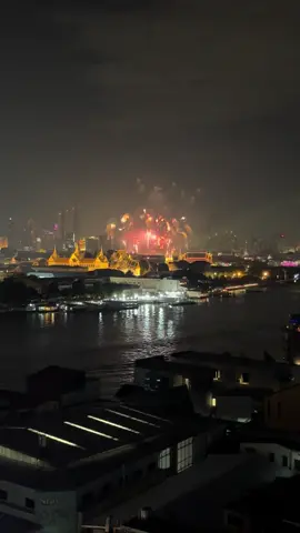 พลุสะพานพุทธ#พลุสะพานพุทธ 