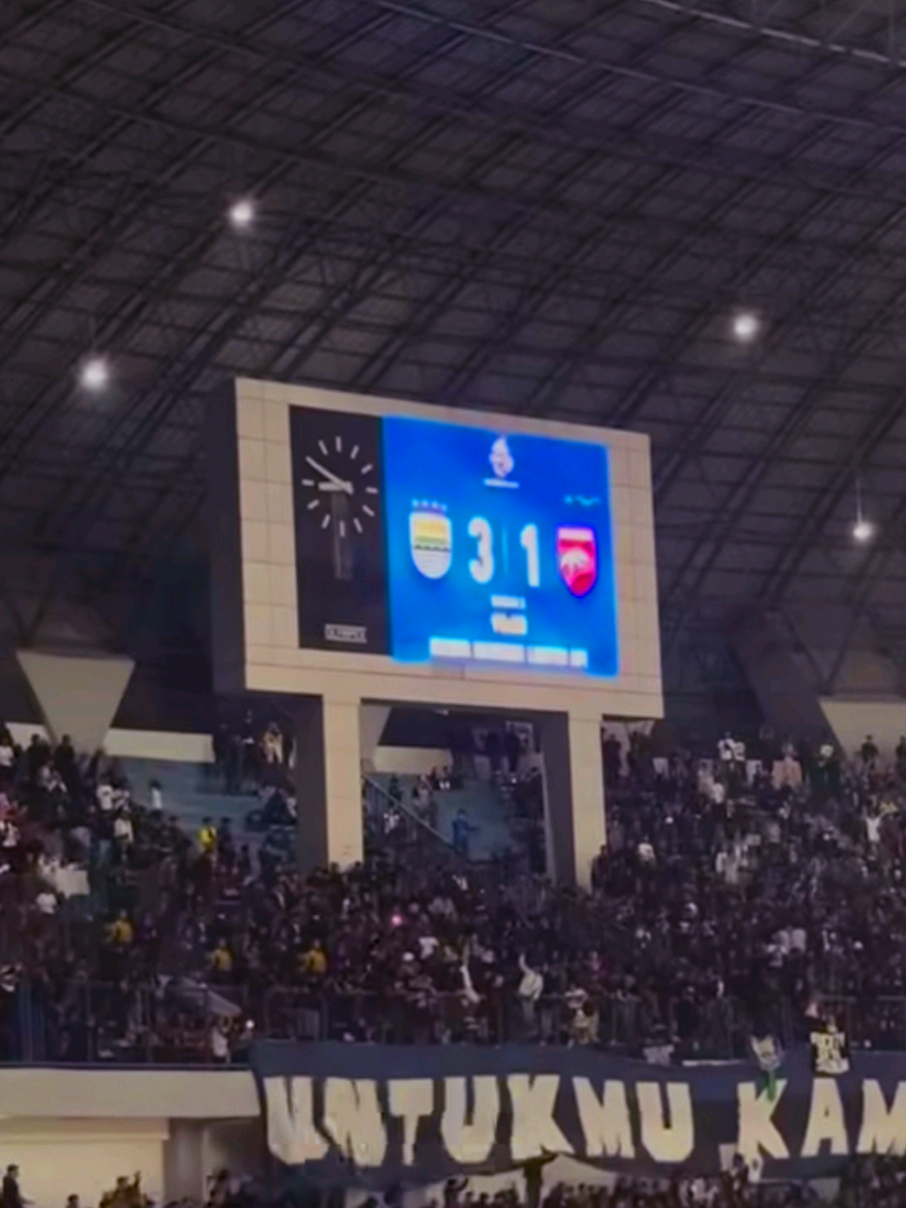 But i can't stop falling in love whit you ⭐⭐⭐⭐ #persib #persibvsborneo #persibday #highlightpersib #aftermatchpersib 