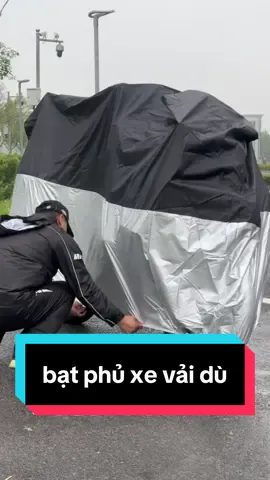 Bạt phủ xe vải dù kích thước lớn – che chắn xe máy, xe đạp khỏi nắng, mưa nhẹ và bụi bẩn. Chất liệu bền, dễ trùm, dùng được cho nhiều loại xe. Tiện lợi cho mọi gia đình! #batphuxe #batchexe #phuxe #giadungtienich #xemay   