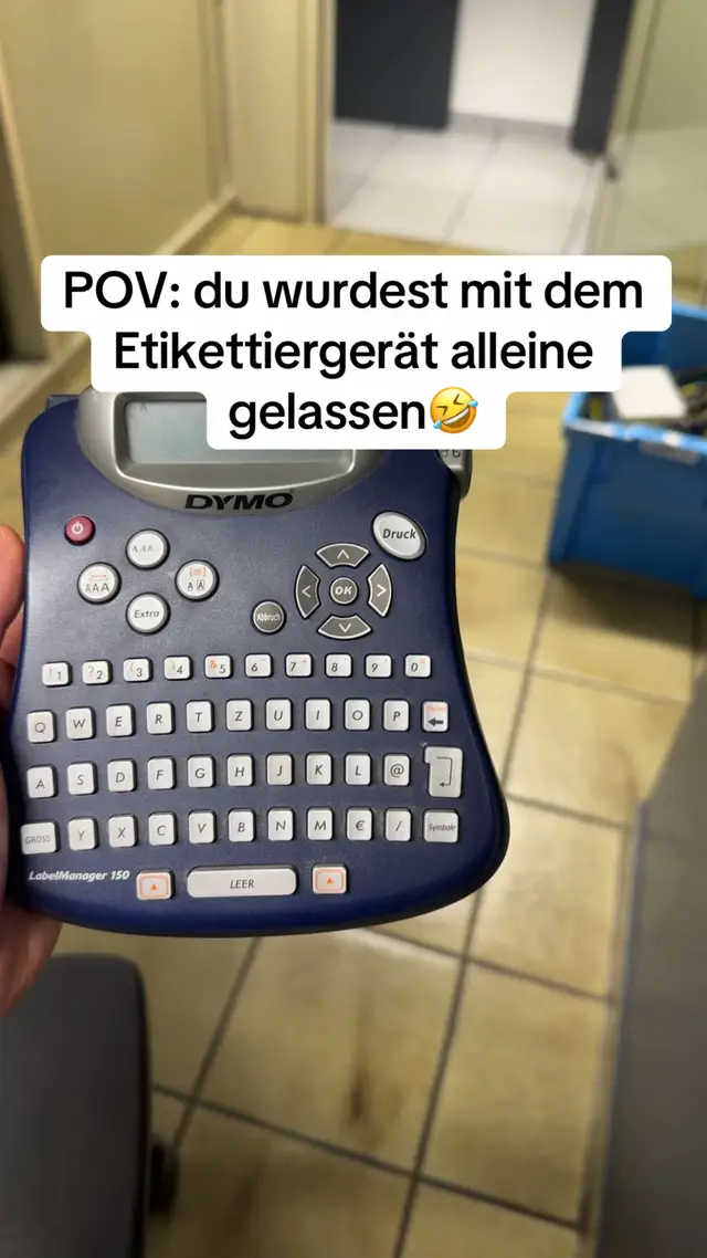 mal schauen wie lange es dauert bis es jemand merkt🤣👀 #fy #office #santo #foryou #freiburg 