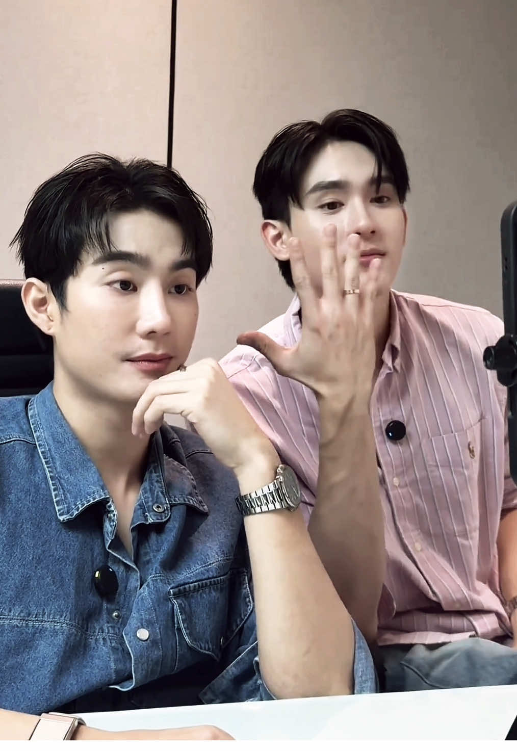 force gives book birthday present a cartier couple rings😭😭 #forcebook #fforce_ #kasibook_ #fyp #fypシ 