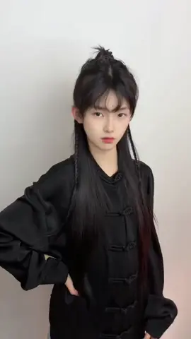 我妈妈真是扎头发高手#刘格格 #狼尾 #念姐真洋气 