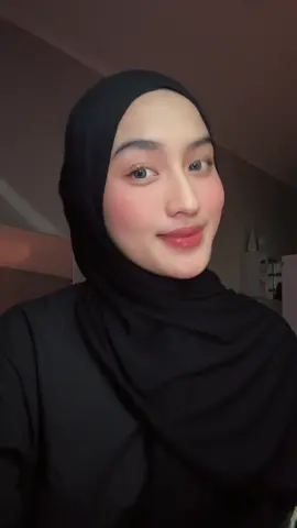 Definisi kerudung kek ubin msjid karna se adem itu😘 