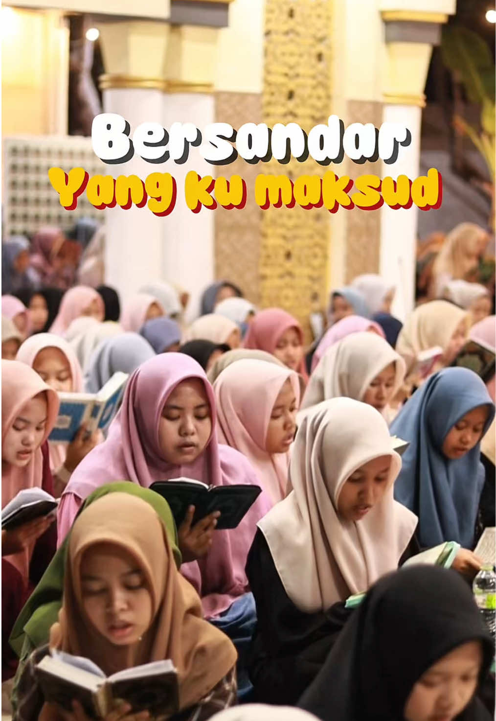Bersandar versi santri #santriputri #pondokpesantren #pondokjatim #ngaji #fyp 