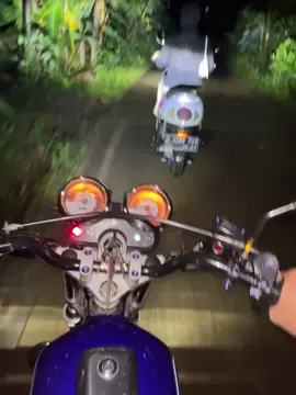 Ceritanya ngawal istri lalu jalannya horor wkwk. #rxking135cc #birunyacinta💙 #rxkingindonesia #fypage #menolakpunah 