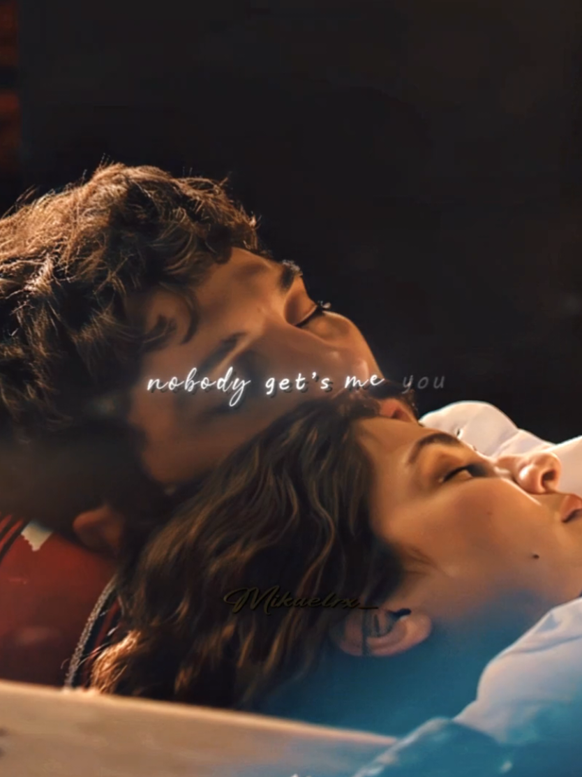 the scene was so cute 🥺 they both share their love for books || scp:mine cc:mine || #halef #serhatyelduran #yildizkordagliyelduran #edit #yilser    •ilhansen •halefedit •11 •birandamlayilmaz •turkishdizi •cute •booktok •serhatandyildiz 