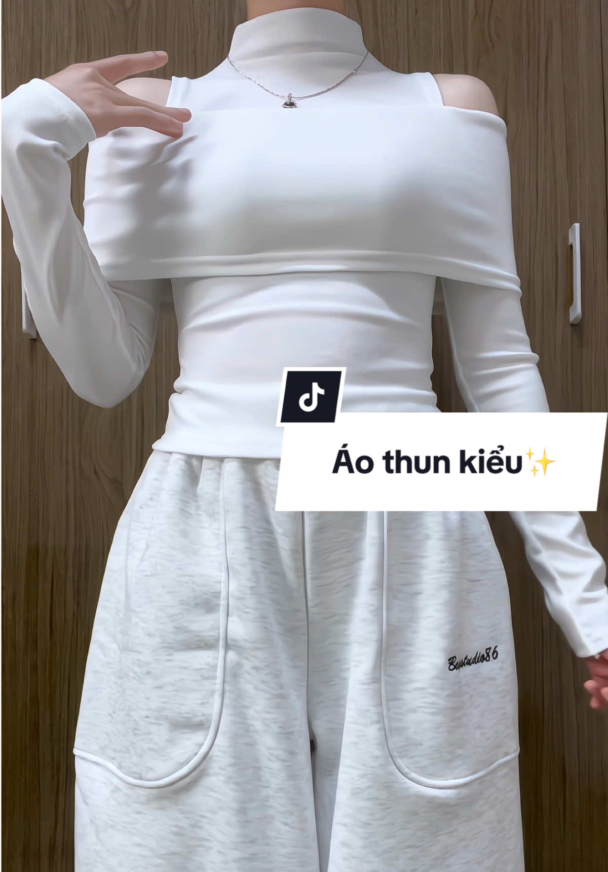 Tôn dáng lắm nha✨#aothunnu #aothundaitay #aokieu #aothunkieu #aodep 