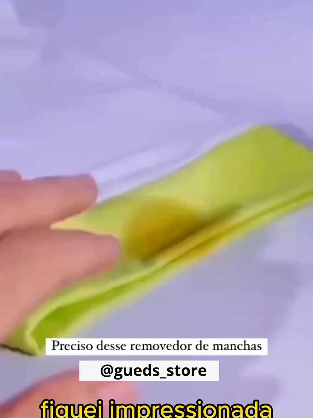 Manchou? Resolve na hora! 👕🧼 Esse removedor portátil de manchas é perfeito pra salvar roupas em segundos! Ideal pra tecidos delicados e coloridos, sem danificar. Compacto e eficiente, cabe até na bolsa! ✨🙌 #RemovedorDeManchas #DicaDeLavanderia #TecidoDelicado #LimpezaRápida #TikTokBrasil #SalvouMinhaRoupa #ManchasNuncaMais #Organização #CuidadosComARoupa #ProdutosÚteis