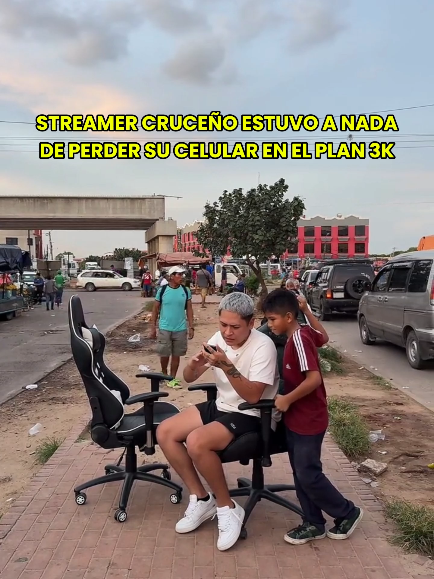 STREAMER CRUCEÑO ESTUVO A NADA DE PERDER SU CEL #bolivia🇧🇴 #santacruzdelasierra🇳🇬 #sczbolivia🇳🇬🇧🇴