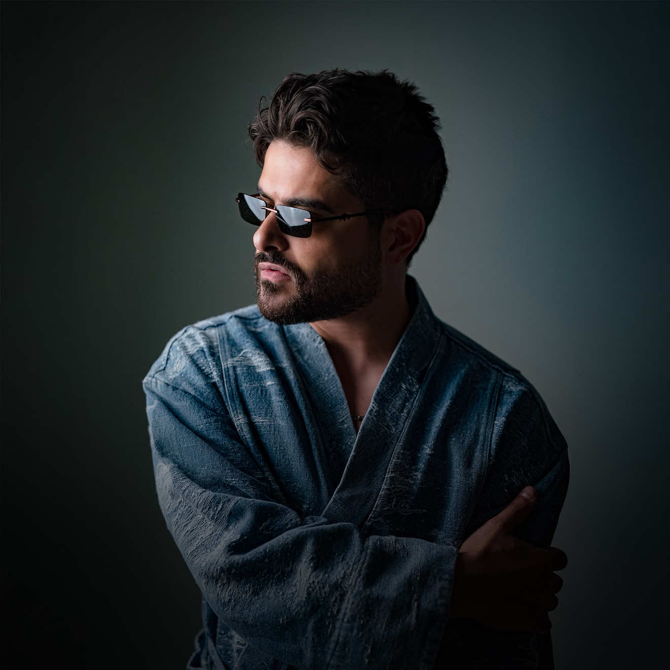 اغنية من القلب للقلب ! #بكيتني_ياليل صارت متاحة على يوتيوب وجميع المتاجر الرّقمية📱 سمعتوا مقطع صغير وحبيتوه،وهلق صار الوقت تسمعوها كاملة 🫰🏼 #NassifZeytoun | #مني_أنا | #ناصيف_زيتون