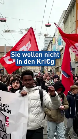 Sie haben darauf keinen Bock 🙅 #wehrpflicht #schule #streik #hessenschau