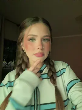 Essa música vicia demais                                 #foryoupage #fyp #giovanaborges 