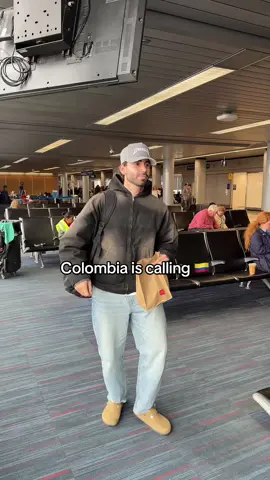 Diganle a @WestCOL que nos invite a su mansión 