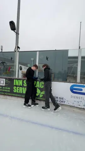 Watch till the end!😂#relatable #funny#hockeystop#IceSkating#viral 