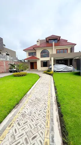 Hermosa casa de venta en Izamba-Ambato📍