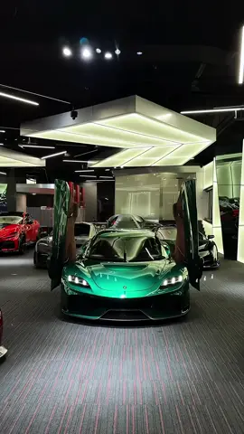 Shaky✌️ #hypercar #koenigsegg #gemera #car #edit 