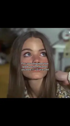 #pourtoii#fyp#bp#susandey People, in those first pictures she isn’t 25 she’s 50. It’s just that when she was between 17 and 23, she was extremely beautiful!