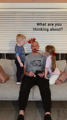 Playtime with the bambinos 😅 #00s #jonhamm 