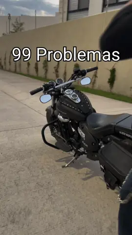 Se pone caprichosa con el aguinaldo 😩😞🎄 #motos #bikers #navidad #motorcycles #randomvideo 