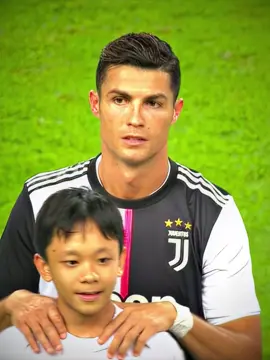 This quality 🔥😍 // . . #ronaldo #christianoronaldo #smooth #handsome #blowthisupforme 