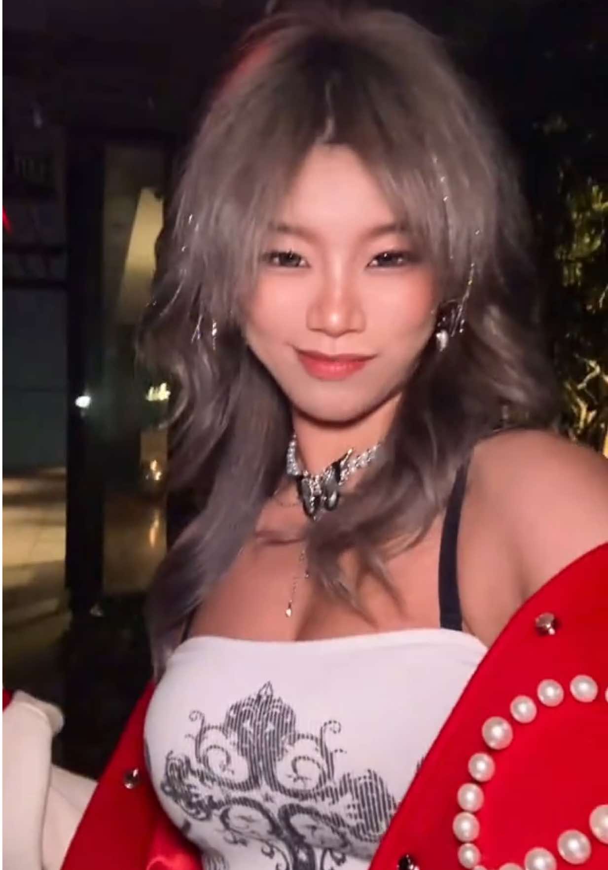 heard that y’all miss the emo version shulun🖤