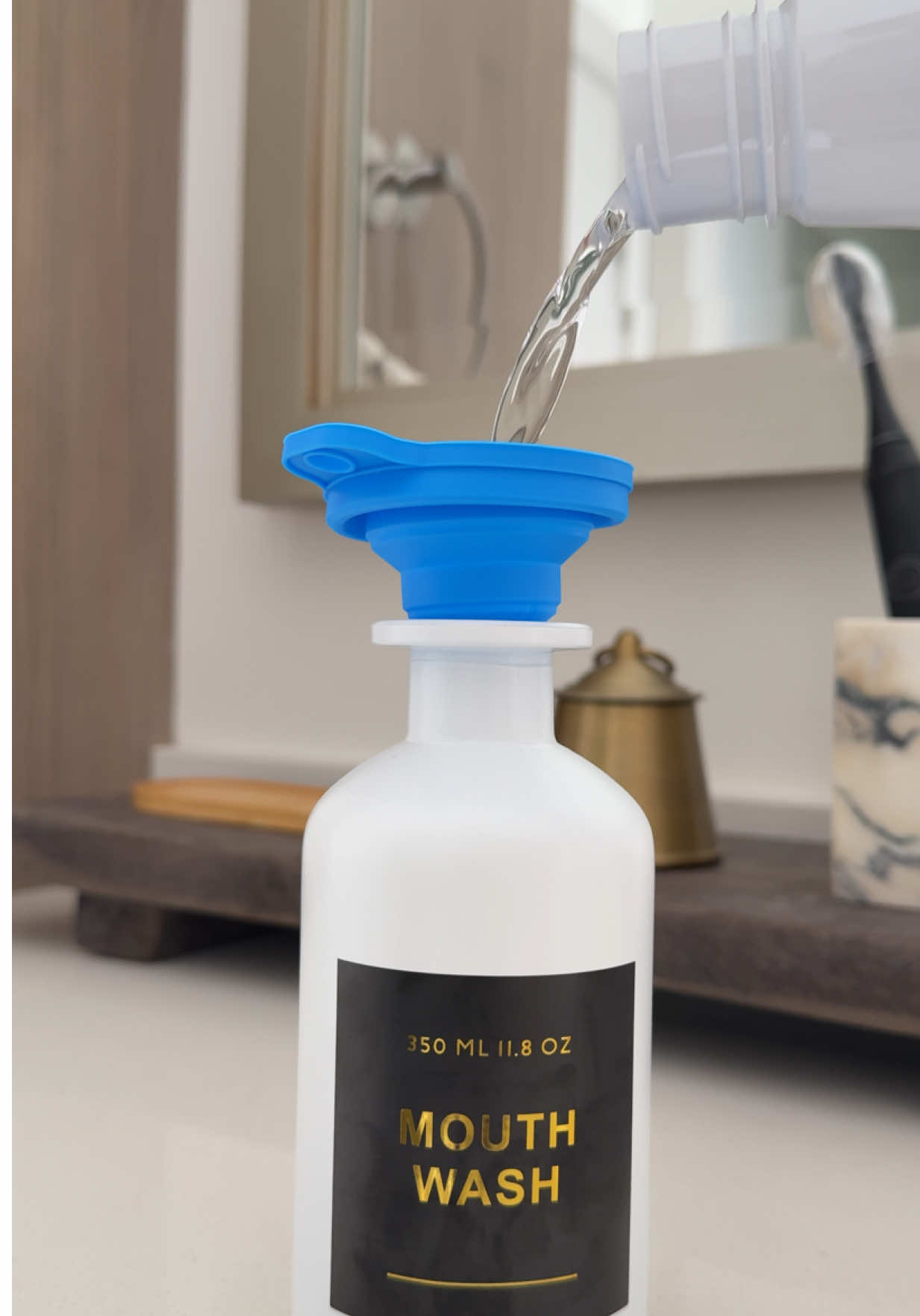 Amazon bathroom finds 🚽🚿💡 Everything is in my amazon storefront under ‘bathroom’ ✨ #bathroom #amazonhome #aesthetics #homefinds #satisfying 