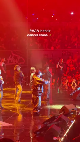 PALAISIPAN DANCE COVER BY @Arthur Elf 0.0 @Rob Deniel @Adie @Amiel Sol 😂 #raaa #phconcert #palaisipan #arthurnery #fyp 