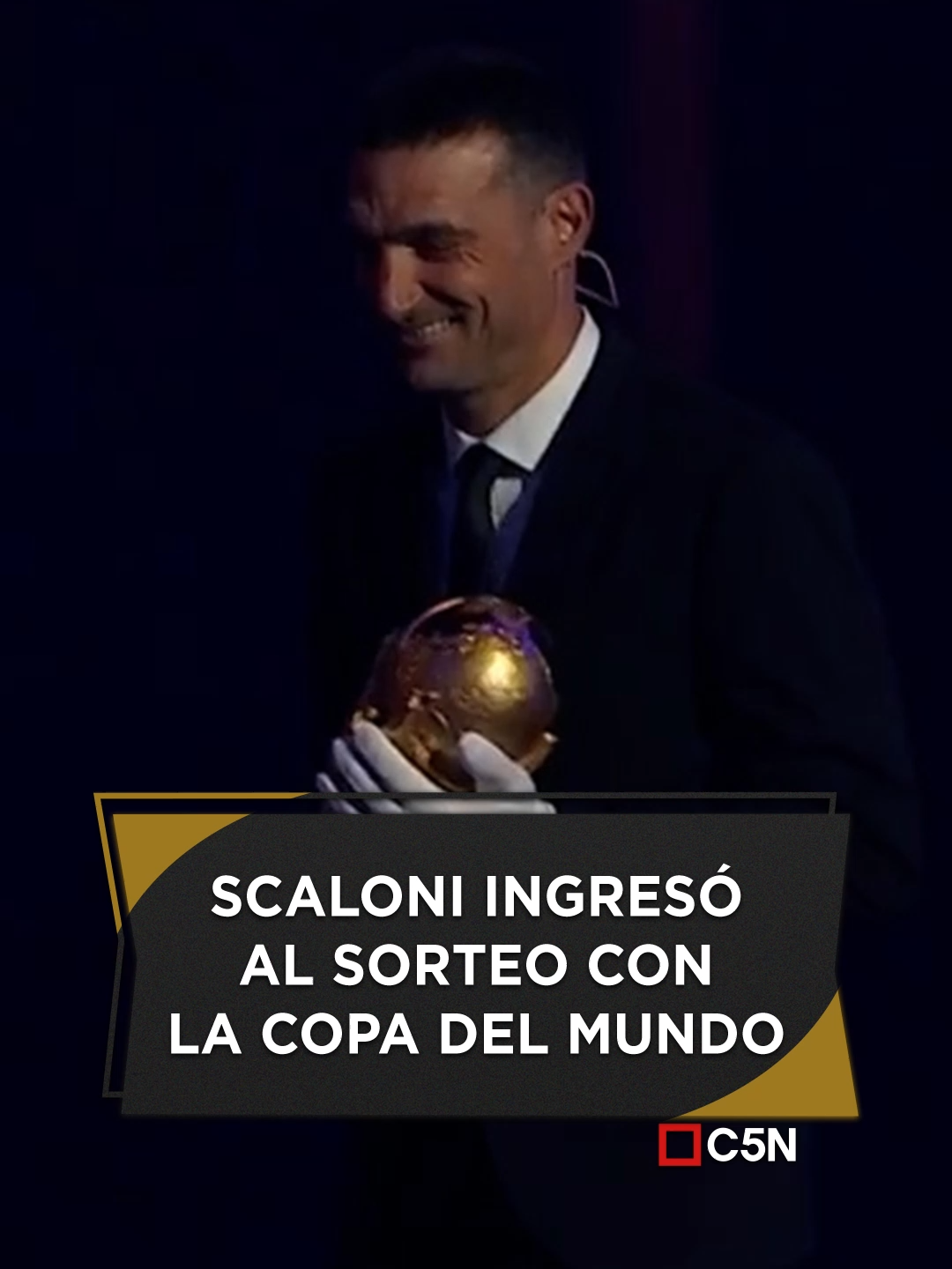 🏆Scaloni entró al sorteo del Mundial 2026 con la copa del mundo #C5N #scaloneta #mundial2026 #copadelmundo #messi #sorteo
