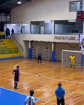 Habilidades futsal 🥶 #futsal #skills #fyp #goviral #dribles 