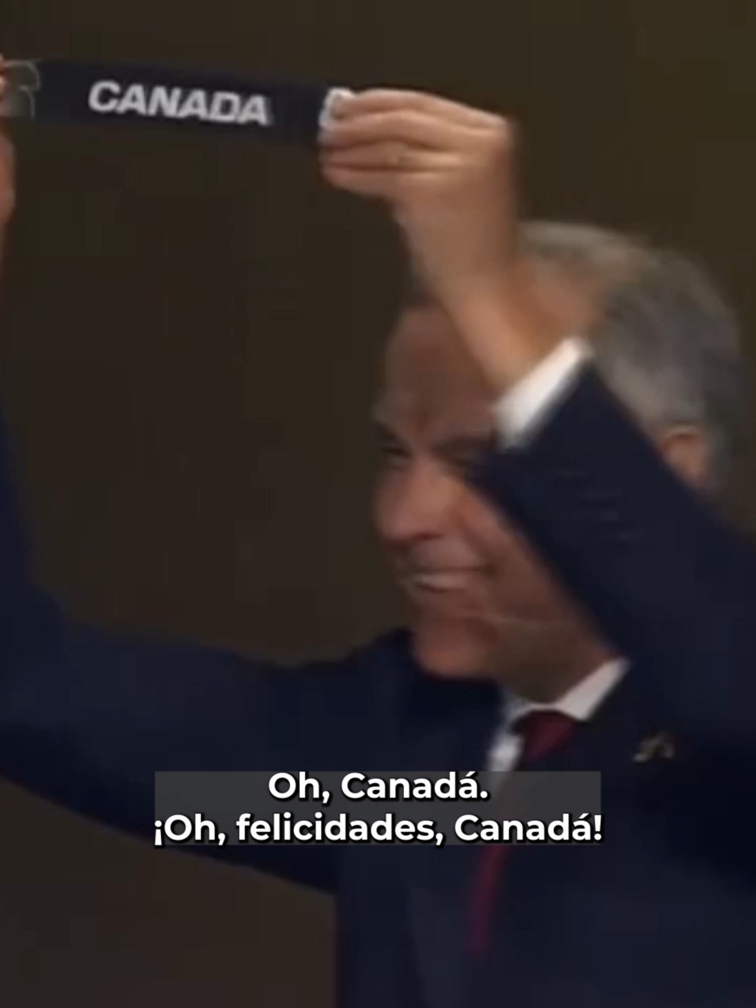 El primer ministro de Canadá, Mark Carney, coloca a su país cómo cabeza del grupo B durante el sorteo de la Copa del Mundo 2026. #Latinus #InformaciónParaTi #FIFAWorldCup #FIFAWorldCup