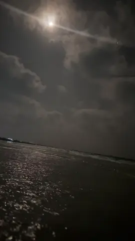 Cidladani waxay wadataa xasiloon dayax+bad+neecow+cidlo❤️🎧🎵+heestan kawarama #liidobeach #mogadishu #somalitiktok🇸🇴 #foryoupage #somalilandtiktok💚🤍❤ 