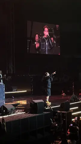 napakaangas na cover ni bossing @Malupiton_Official #raaaconcert 