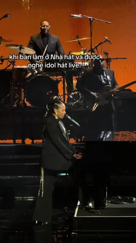 ôi tôi tan chảy với cổ @Alicia Keys 🩵🩵🩵 #aliciakeys #ifiaintgotyou 