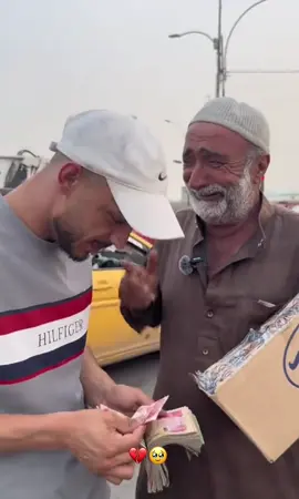 ابو جنة يساعد الفقراء💔#مسكوف_ابو_جنة #جبس_ابو_جنه @مسكوف ابو جنة #تصميم_فيديوهات🎶🎤🎬تصميمي🔥 