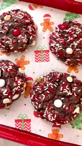 Holiday cookie bar MUST: Fancy Sprinkles! 🍪✨ Grab them at Walmart to make your cookie party extra fancy 🎄♥️ @Fancy Sprinkles® @Walmart #christmas #holidaybaking #christmastreats #cozyvibes #fancysprinklespartner 