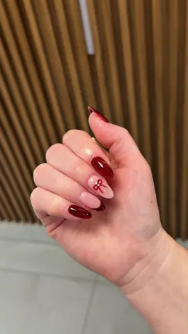 Christmas around the corner ♥️🎀🎄 #kenzonailstudio #nailsinspo #christmasnails #cateyenails #nails @Kiara Sky Professional Nails 