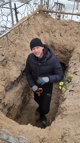 как думаете было такое или нет? ждём Вас в тг канале ссылка в описании профиля!  #могила #90стые #работа #труд #gravedigger_plan 