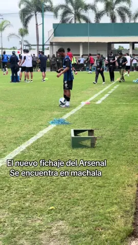 Así calienta Holger Quintero nuevo jugador del Arsenal 🇪🇨 #ecuador🇪🇨 #futbolecuador #futbolecuatoriano #holgerquintero #edwinquintero 
