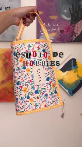 Já pensou em fazer um Estojo de Hobbies? Esse é da @sabra.sul e quero levar ele pra todo cantoo #fy #papelaria #hobbies #hobby #journaling 