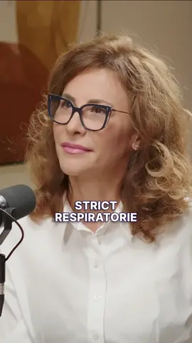🌱💨 Ce putem face pentru a susține sănătatea plămânilor? 🌿✨ 12 extracte din plante esențiale pentru protejarea, detoxifierea și regenerarea sistemului respirator 💚 ➤ Dr. Raluca Ionescu-Hrițcan 📹 🎥 #SanatateaTaPrioritateaMea #sanatatepeprimulloc #suplimente #tuse #plamani #sanatateaplamanilor #parteneriatplatit #DrRalucaIonescuHrițcan #CosmoPharm #RESPIROX Suplimentele alimentare nu trebuie să înlocuiască o alimentaţie variată şi adecvată. Citiţi cu atenţie prospectul / informaţiile de pe ambalaj.