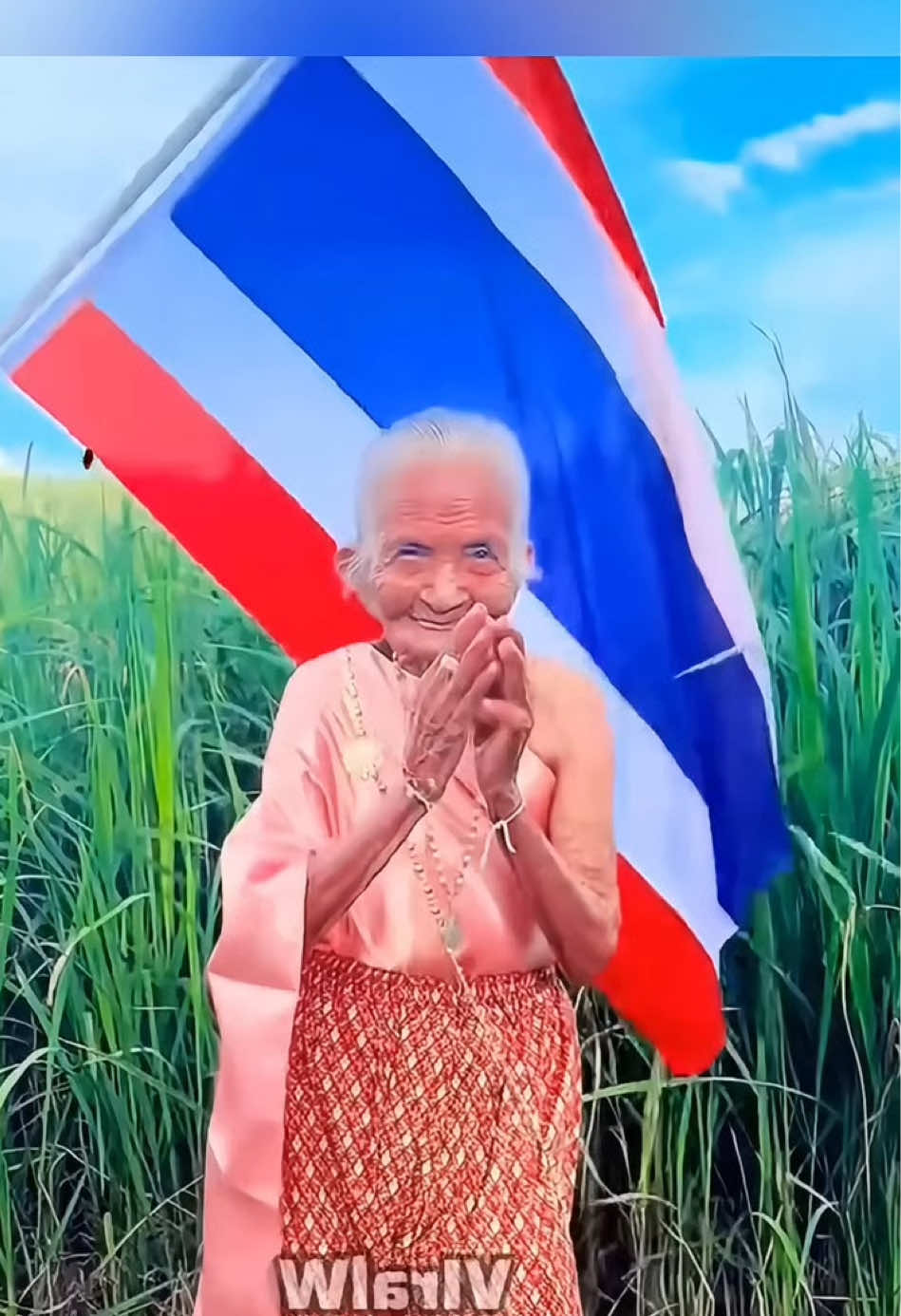 Vietnam 🇻🇳 AI flag chuyển cảnh siêu mượt luôn á, nhìn phát là muốn làm thử ngay—kiểu “ảo mà real” đó 😎✨ This trend đang hot trên TikTok, lướt cái là đổi nước liền, vibe du lịch vòng quanh thế giới luôn! Chỉ cần cái điện thoại thôi, ez cực 📱💨 USA 🇺🇸 AI flag transition effect is crazy smooth, swipe một cái là như teleport qua quốc gia khác 🤯✨ Tap nhẹ rồi BOOM—global mood on screen, 완전 영화 느낌 나지 않냐? 🔥🎬 So TikTok-coded: simple, clean, viral-ready. South Korea 🇰🇷 AI 국기 전환 진짜 미쳤다… 스와이프 한 번이면 나라가 바뀌는 게 너무 깔끔해요! 😮‍💨✨ It’s that “one move, big wow” type of effect—TikTok 올리면 바로 반응 터질 각 🇰🇷💥 그냥 폰으로 뚝딱 가능이라 더 좋음! Japan 🇯🇵 AI国旗トランジション、ガチで気持ちいい！ワンタップで別の国にシュッて切り替わって、旅行してるみたいなテンポ感🌏✨ Easyなのに映像はシネマっぽくなるから、TikTokでバズりやすいよね📲🔥 India 🇮🇳 AI flag swipe effect—भाई ये तो स्क्रीन पर जादू है! 😄✨ बस tap करो, swipe करो, और धड़ाम—नया देश, नया vibe. Super easy but looks pro af, TikTok trend ke लिए एकदम perfect 📱💨 Viral chance? Full 100% 🔥#CapCut #capcutpioneer #capcutforus #ai #gemini