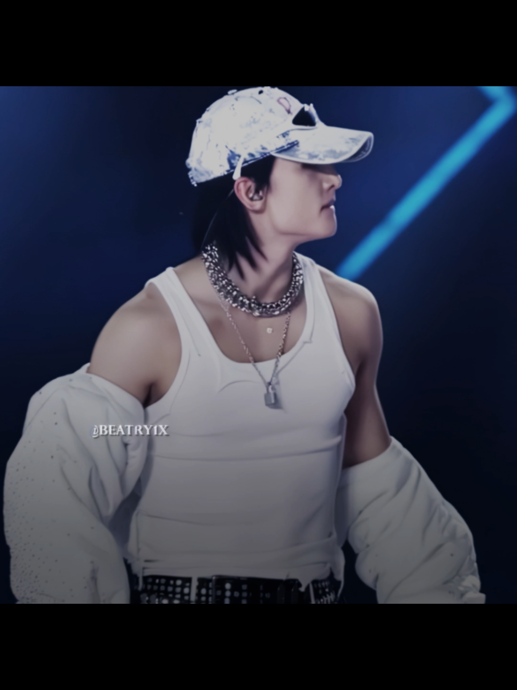 First edit with the new username and new outro 🫶🏻 hope you guys like it, next edit will be Seungmin 🤭 (eu fiz um tutorial dessa edit só que mais simples, se quiserem dar uma olhada é só ir no meu canal do YouTube) - - - #hyunjin #hyunjinedits #straykids #skz #skzedit 