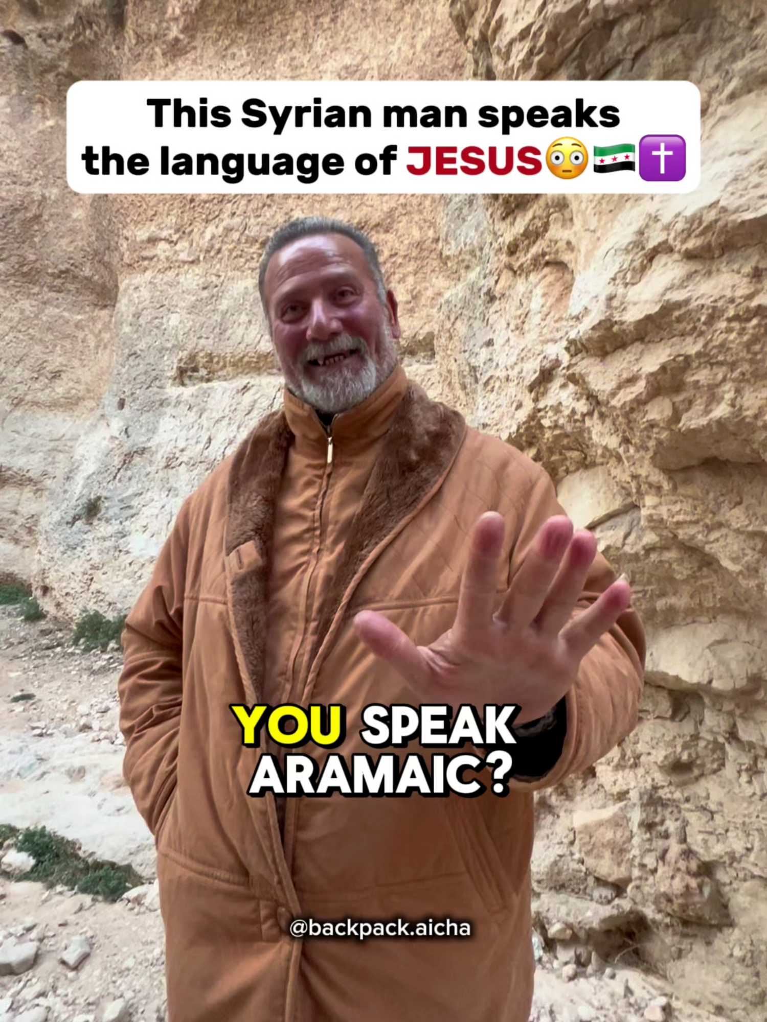 I love moments like this!! Aramaic, the ancient language of Jesus, still survives in a handful of Syrian communities. Hearing it here reminded me how much living history this country carries.🇸🇾😍 - - - - - #syria #maaloula #fyp #traveltiktok #dansktiktok #damascus #freesyria #aramaic #travelinstagram #travelblogger #travel #christian #jesus
