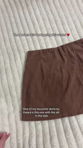 #corduroyskirt #womenskirt #halaraskirt #halaratiktokshop #halara 