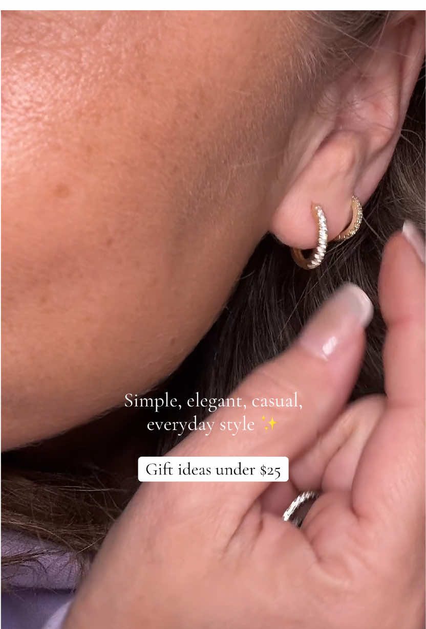 Replying to @Mid40mama @PAVOI #pavoi #earrings #hoopearrings #winterfashion #jewelry 