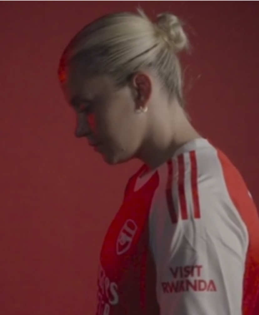 Alessia is your player of the month November! ♥️ #alessiarusso #ar23 #arsenal #arsenalwomen #awfc All rights go to Arsenal Football Club.