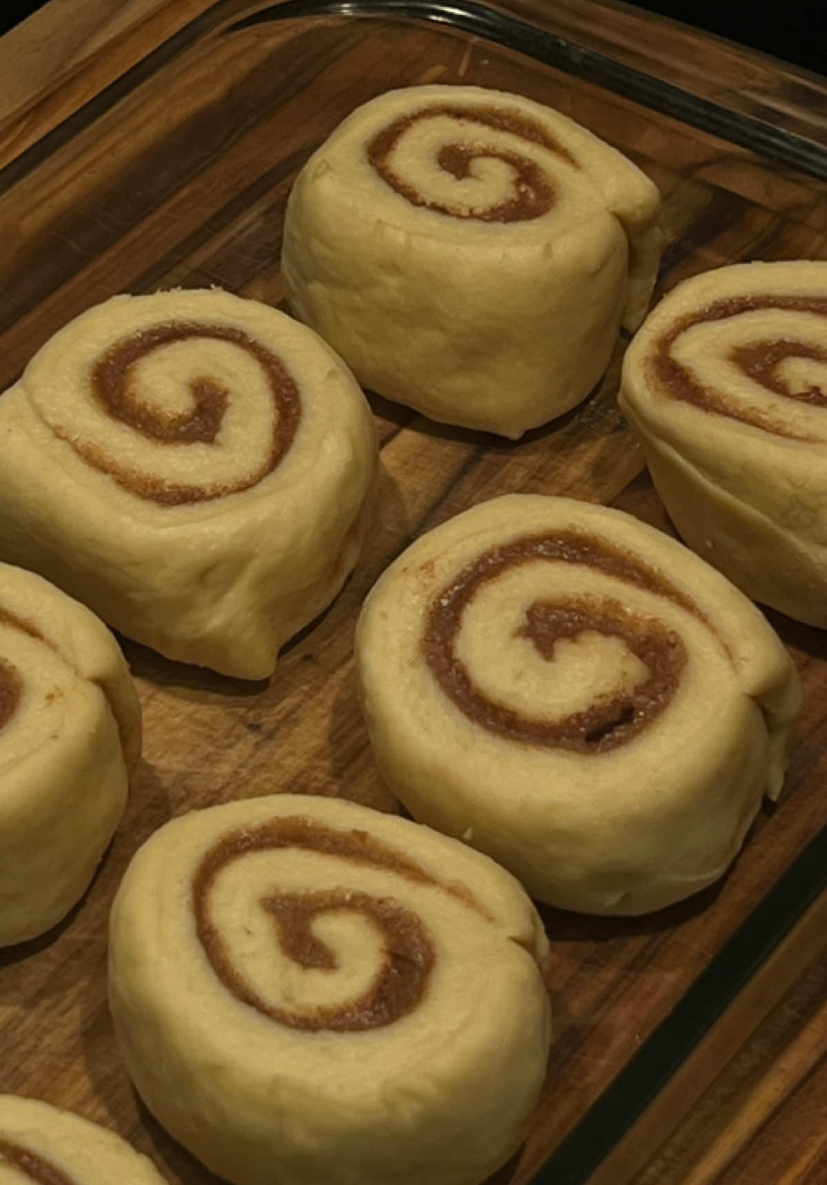 My heart says yes but my cardiologist says NO 😕#highcholesterol #cinnamonroll #cinnamonbuns 