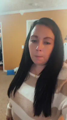 Stepping out of my black-legging comfort zone… & into green! @Halara_official @Halara #halaraleggings #leggings #halaraeveryday #giftidea #holidayhaul 