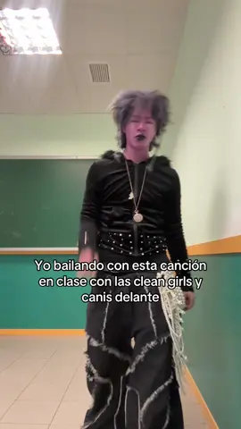 Se creen muy guapas y finas con vestimenta citadona